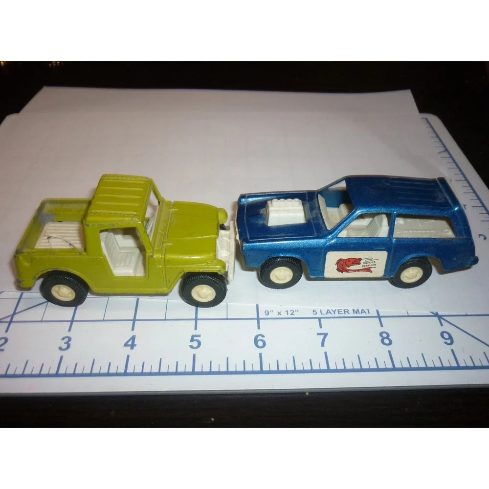 VINTAGE Tootsie Toy Chevy VEGA Blue Station Wagon 1970's & Pickup‎ Truck Lot